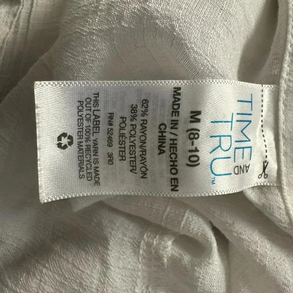 Time and Tru White Shirt Women's Medium - Picture 4 of 4